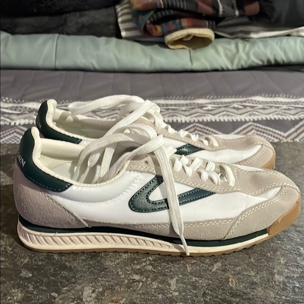 Tretorn Sneakers
White with Green Detail